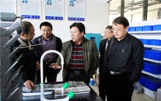 山東大學(xué)機(jī)械工程學(xué)院仇道濱書記、馮顯英教授蒞臨公司