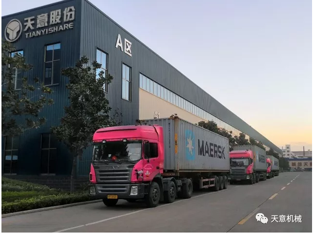 天意機(jī)械為柬埔寨客戶加工生產(chǎn)年產(chǎn)80萬平方輕質(zhì)墻板生產(chǎn)線成功裝車啟運(yùn)！